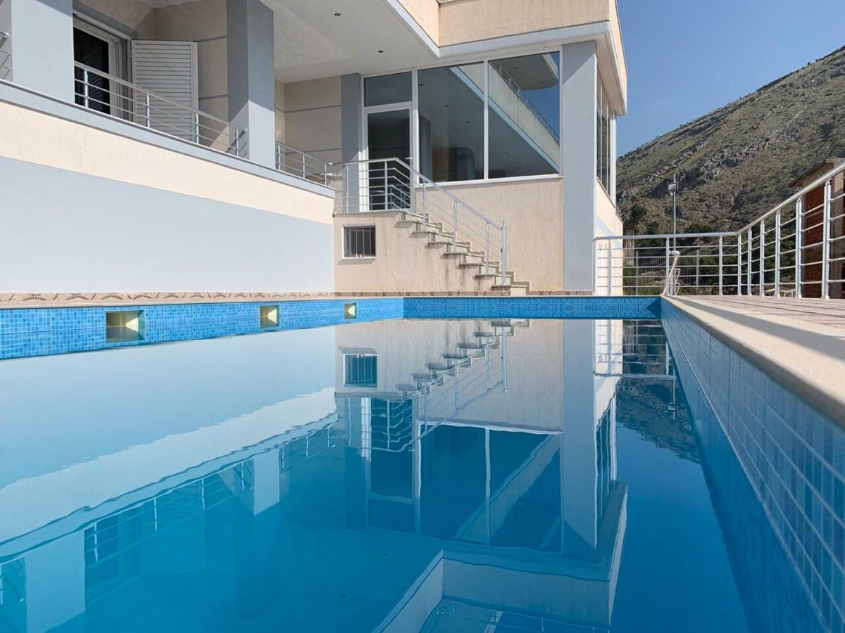 Vitamin Sea Sarandë Exterior foto